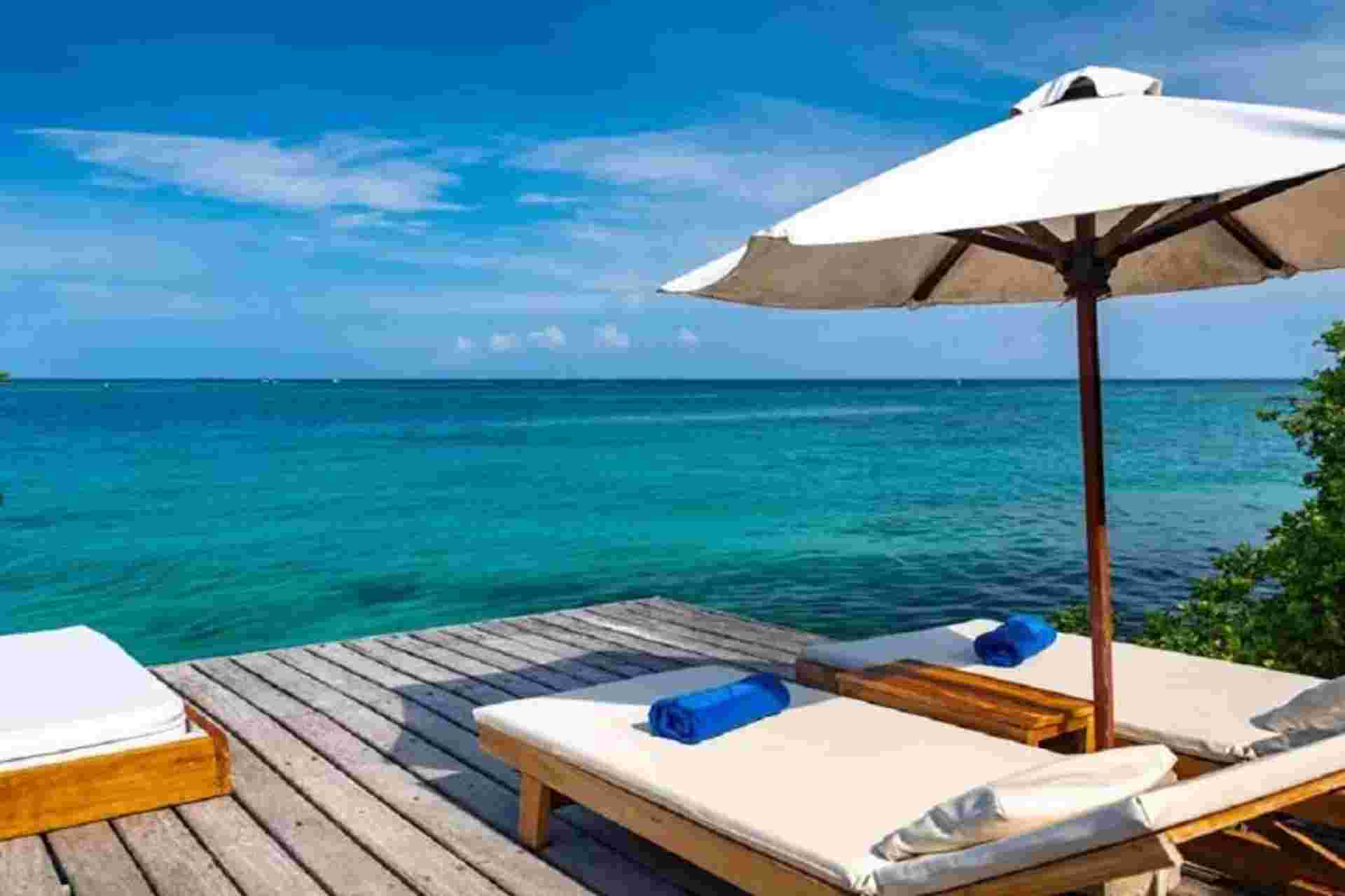 Coralina Island: A Day Trip To The Rosario Islands - Islander Ticket