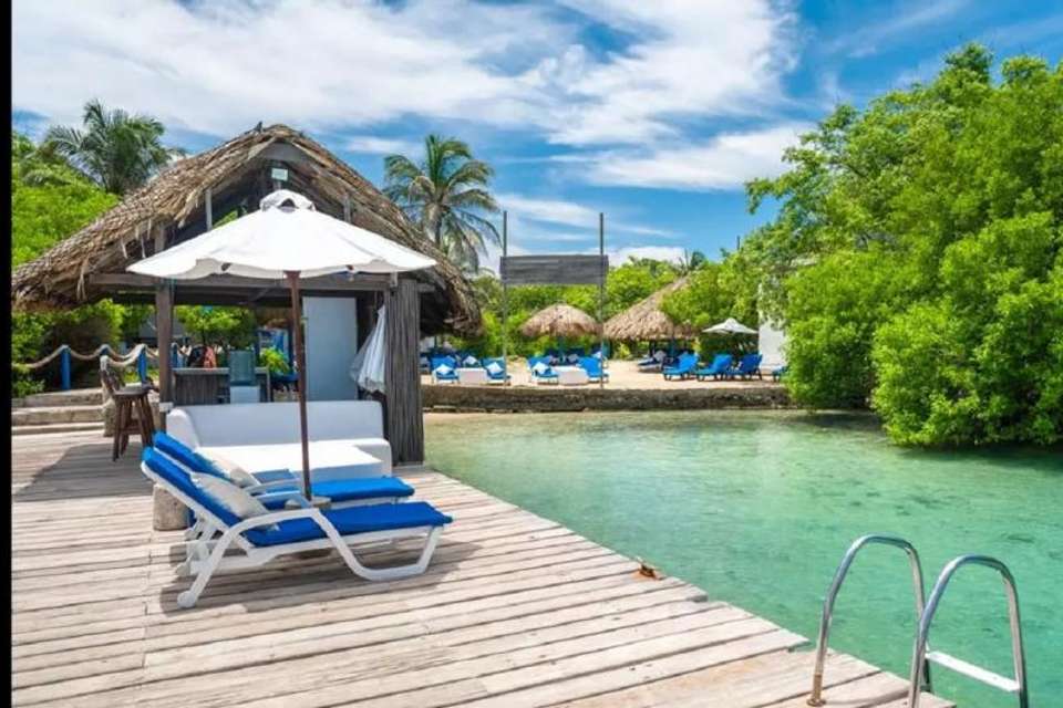 Coralina Island: A Day Trip To The Rosario Islands - VIP Ticket - undefined - Image 6
