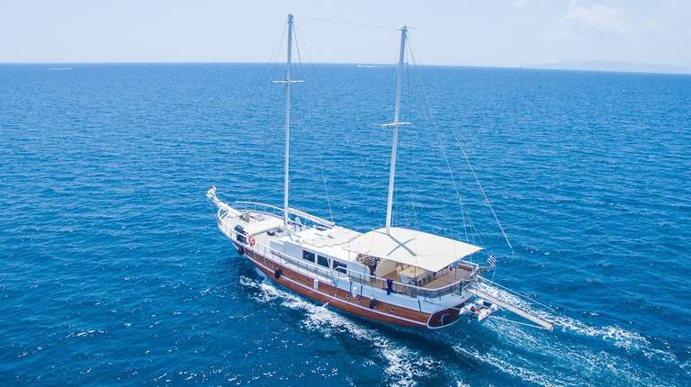Greece Chill out Tour: 8-day/7-night Corfu gulet cruise 2025