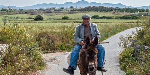 Europe Young Travelers: Corfu To Athens: Meteora & The Emerald Island