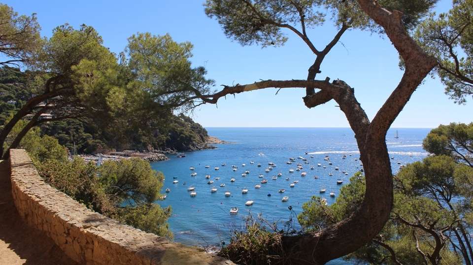 Costa Brava Typical towns Full-Day Tour - Barcelona Holiday - Spain - Image 3