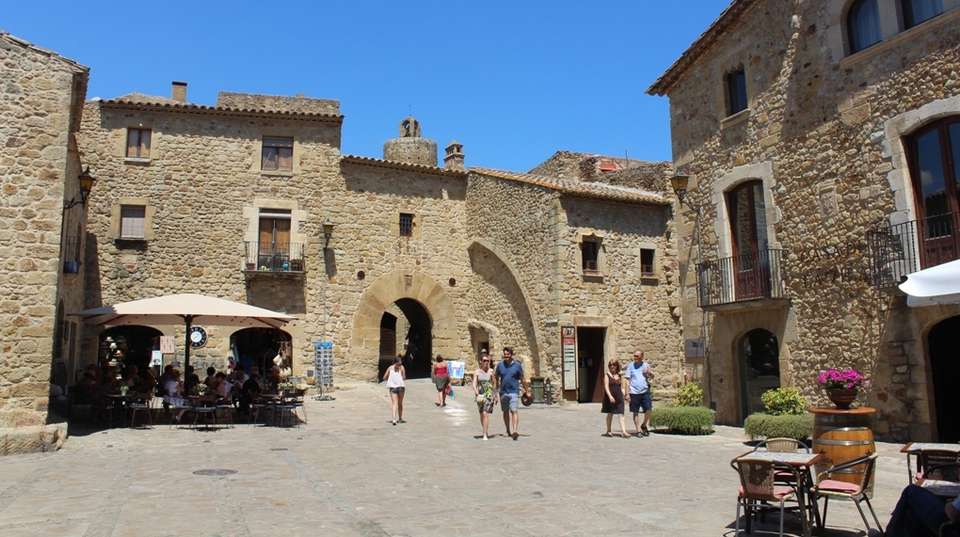 Costa Brava Typical towns Full-Day Tour - Barcelona Holiday - Spain - Image 5