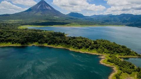 National Parks Tour: Costa Rica Adventure: Volcanoes, Jungles And Beaches
