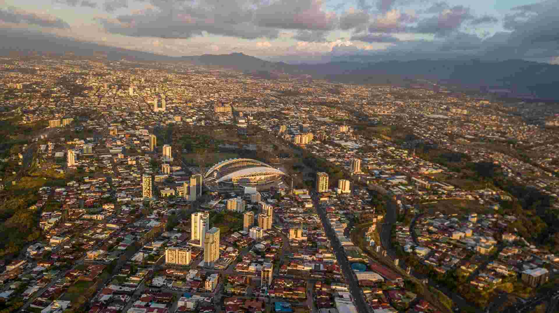 Costa Rica: Love In The Jungle