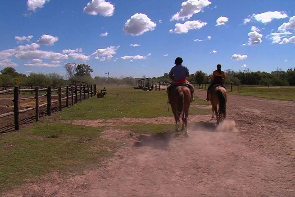 Countryside Horseback Riding Tour - Tangol Tours - Argentina - Image 2