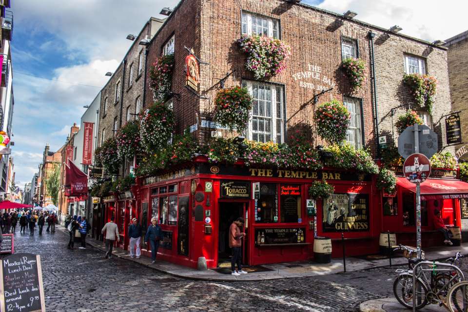 Countryside of the Emerald Isle  - Collette Tours - Ireland - Image 2