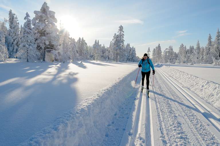 Europe Skiing and Snowboarding Tour: Cross-Country Skiing in Skåbu, Norway