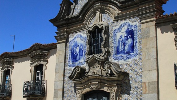 Image 4 of 8