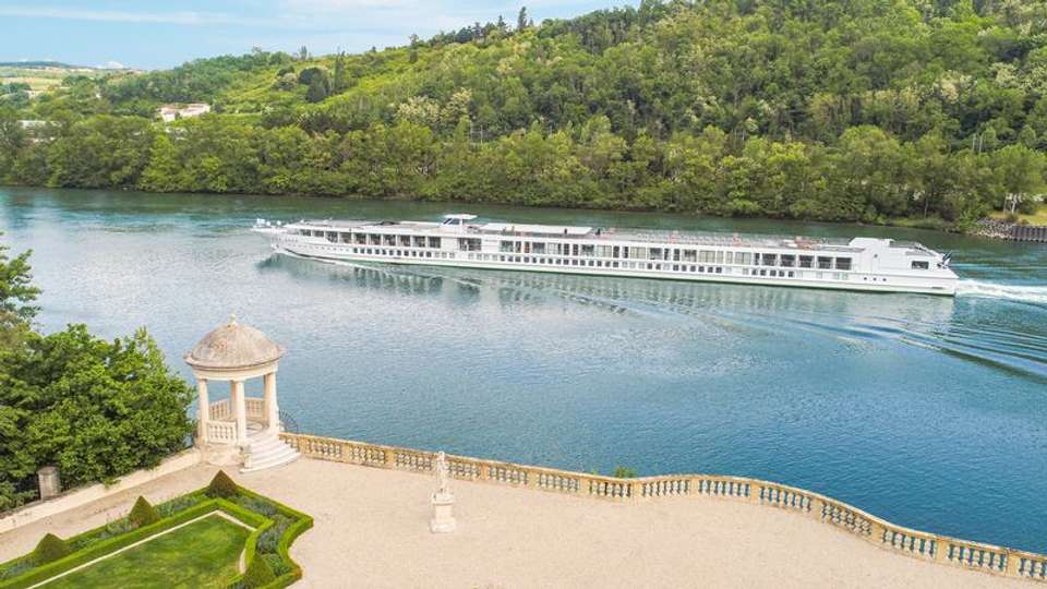 Cruise and Hikes: The Rhône and the Saône Reveal the Richness of Their Terroirs (port-to-port cruise) - Croisieurope - France - Image 4