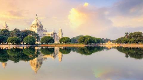 Cruise On The Ganges Between Kolkata And Varanasi & The Splendors Of Rajasthan (port-to-port Cruise)