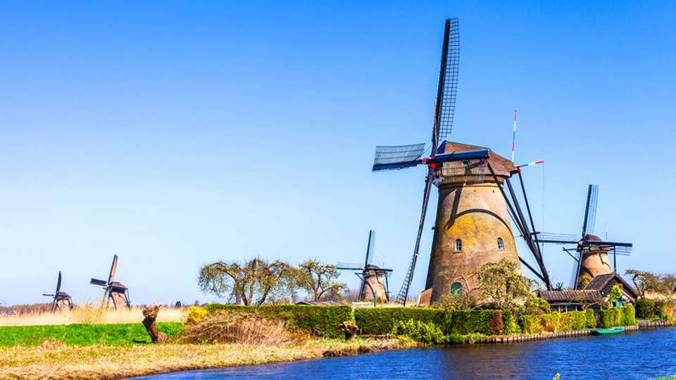 Cruise on the IJsselmeer, one of Holland's treasures (port-to-port cruise) - Tweet World Travel - Holland - Image 4