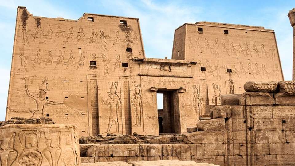 Cruise on the Nile: The Land of the Pharaohs (port-to-port cruise) - Tweet World Travel - Egypt - Image 3