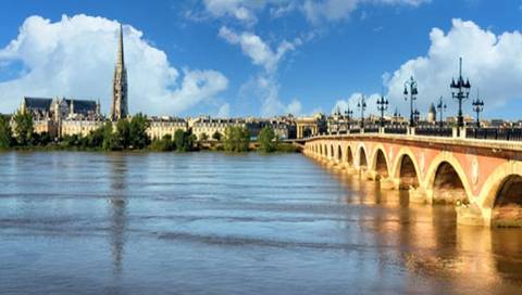 Bordeaux Cruise Tour: Cruise Through The Aquitaine Region From Bordeaux To Royan, Along The Gironde Estuary And The Garonne And Dordogne Rivers (port-to-port Cruise)