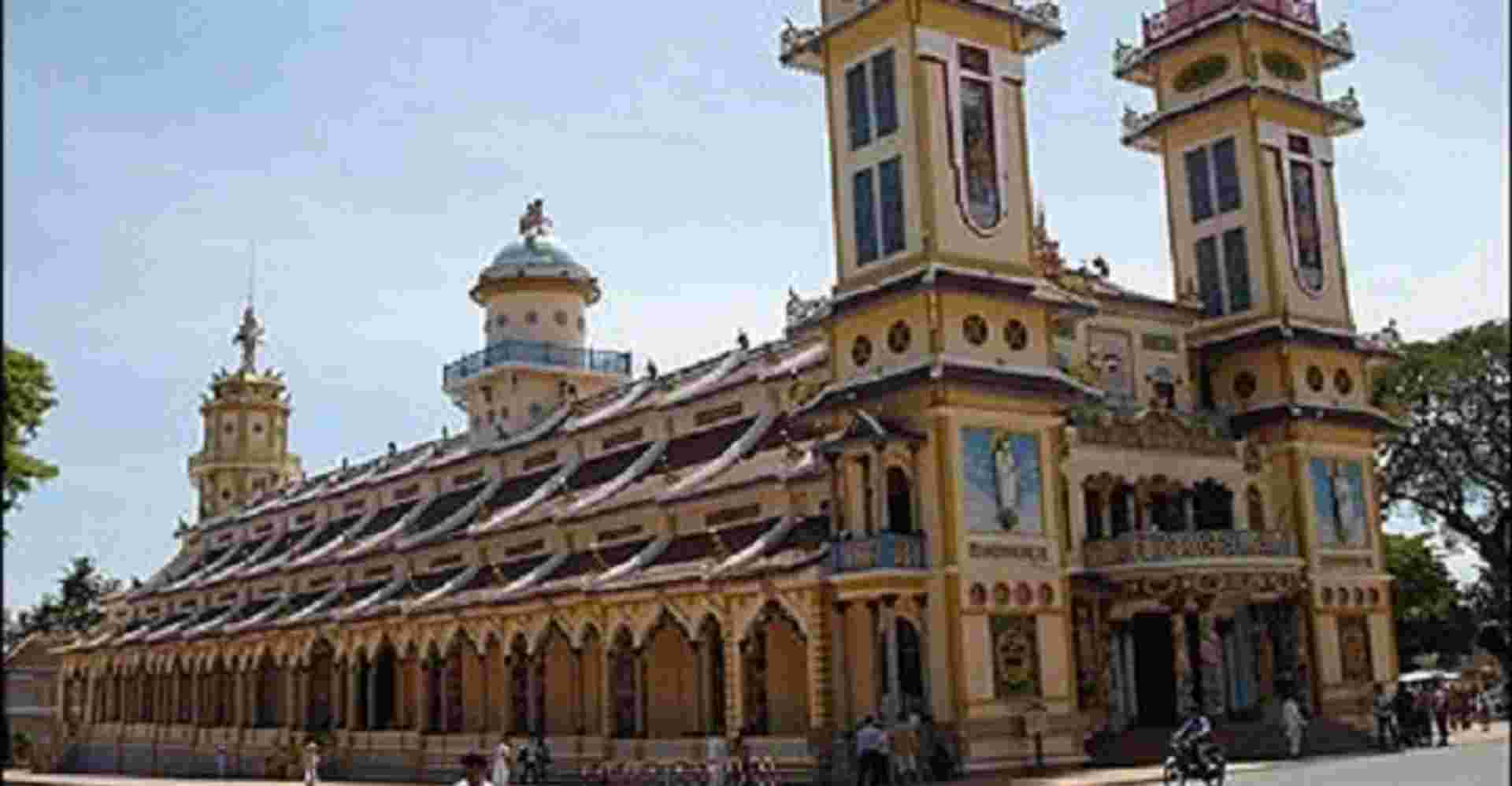 Cu Chi tunnels and Cao Dai Temple full day tour 