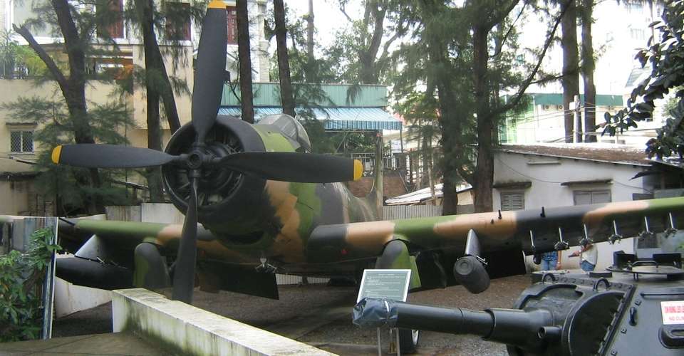 Cu chi Tunnels and Ho Chi Minh City tour full day  - Roadstour Vietnam - Vietnam - Image 2