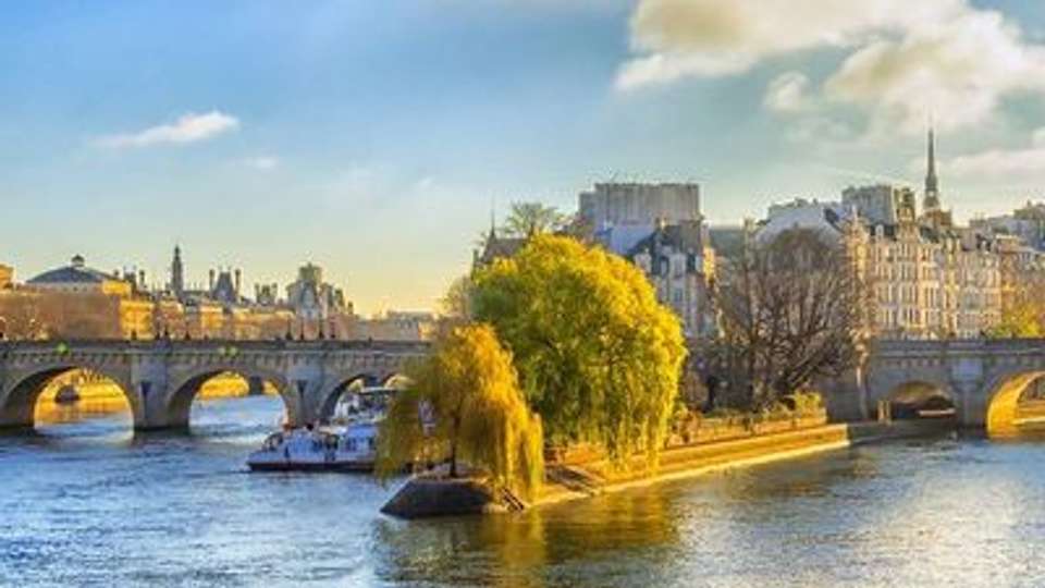 Cultural cruise along the Seine; Versailles, Paris, and Normandy (port-to-port cruise) - Croisieurope - France - Image 8