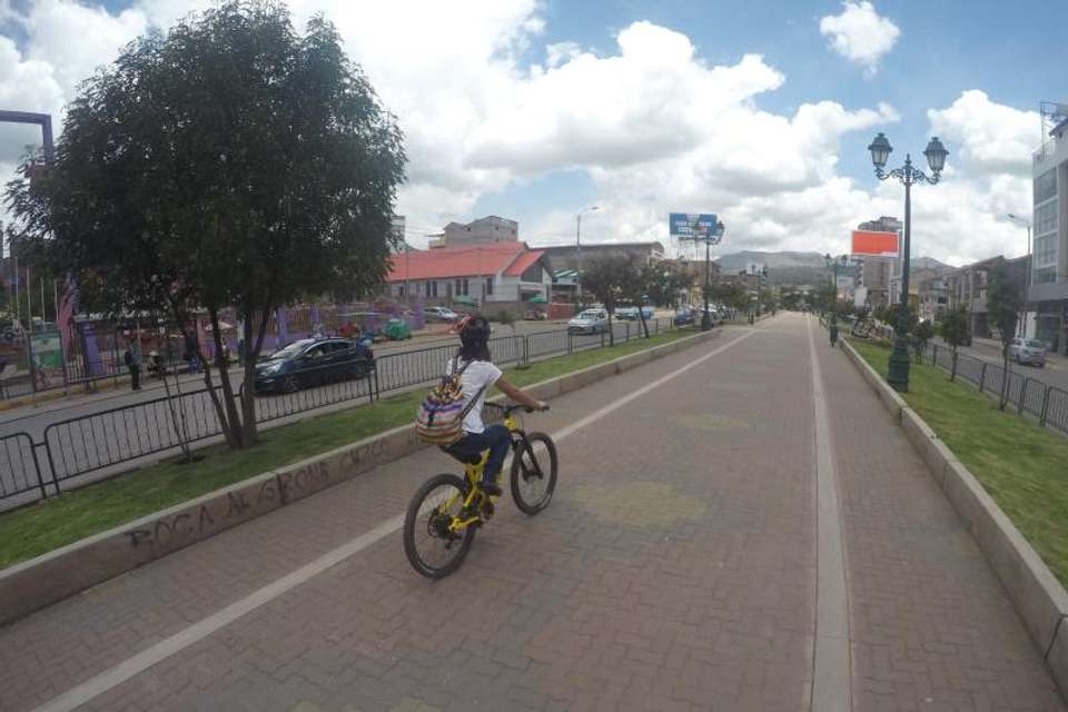 Cusco City Mountain Bike Tour - Tangol Tours - Peru - Image 7