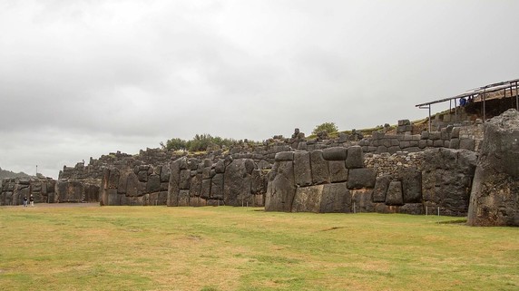 Image 3 of 3