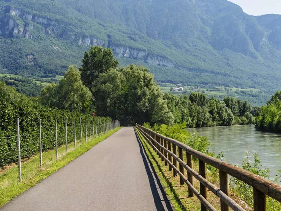 Cycle Dolomites, Lake Garda and Verona - undefined - Image 17