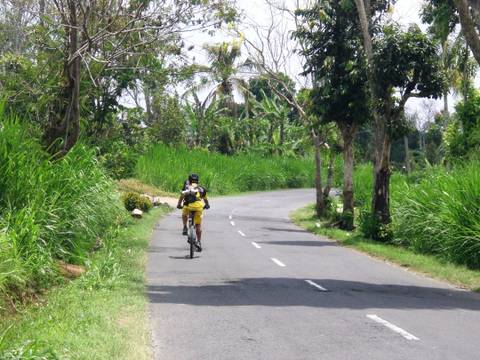 Indonesia Guided And Escorted Tours: Cycling Indonesia's Islands
