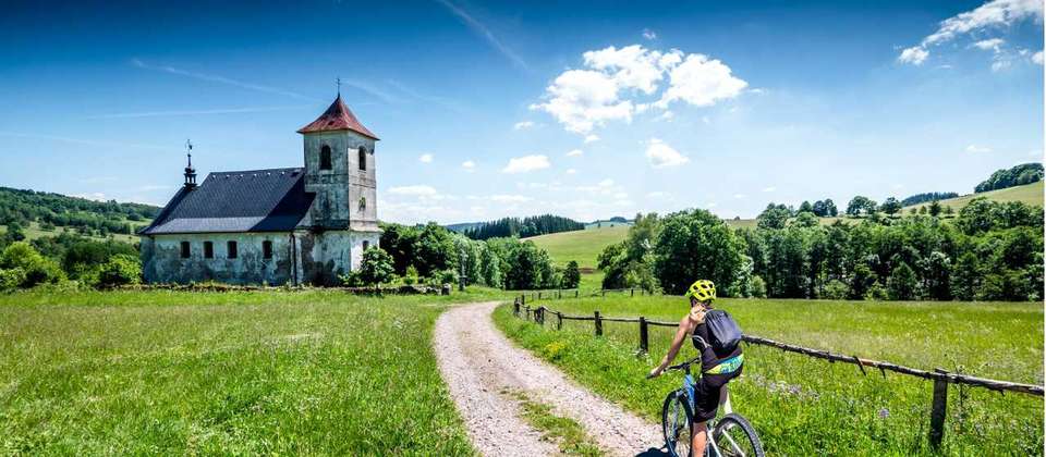 Czech Castles Cycle - Utracks - Czech Republic - Image 2