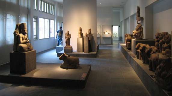 Image 2 of 7