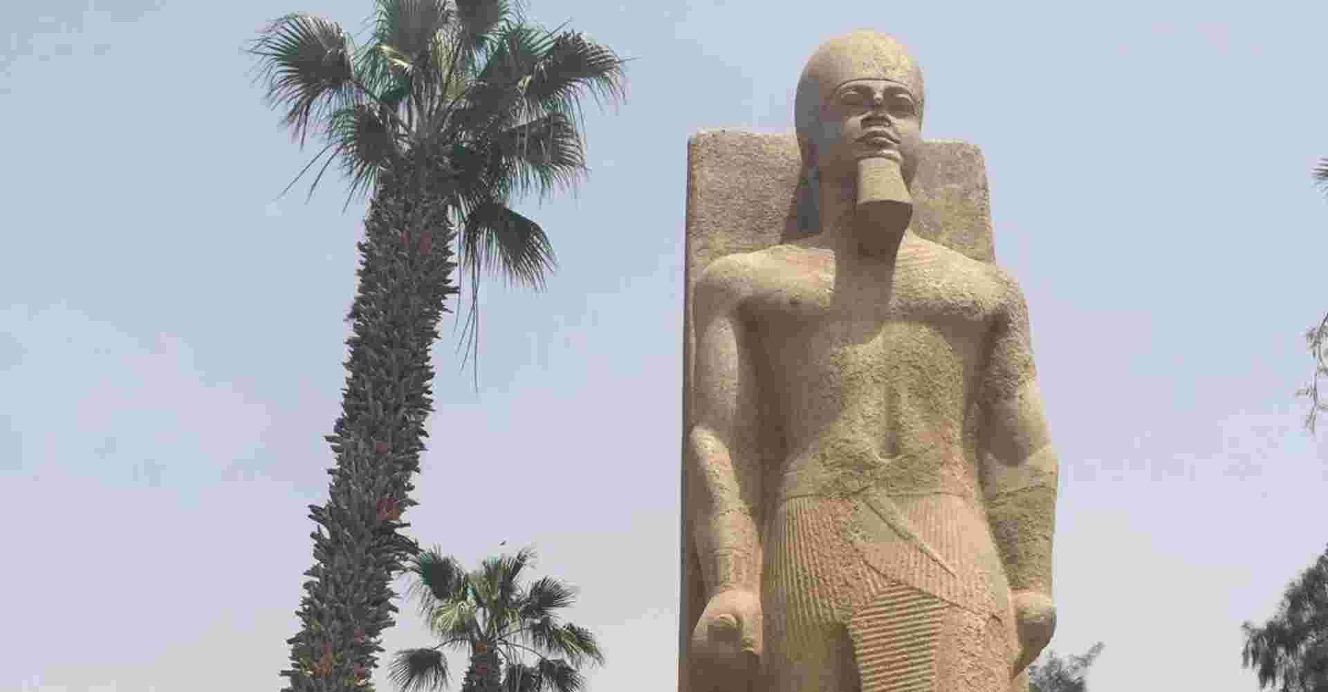 Day Tour - Giza Pyramids Memphis Sakkara & Dahshur