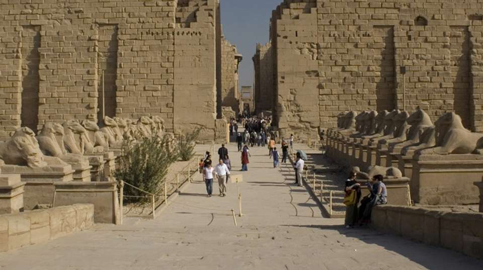 Day tour to Luxor from Aswan - Emo Tours - Egypt - Image 3