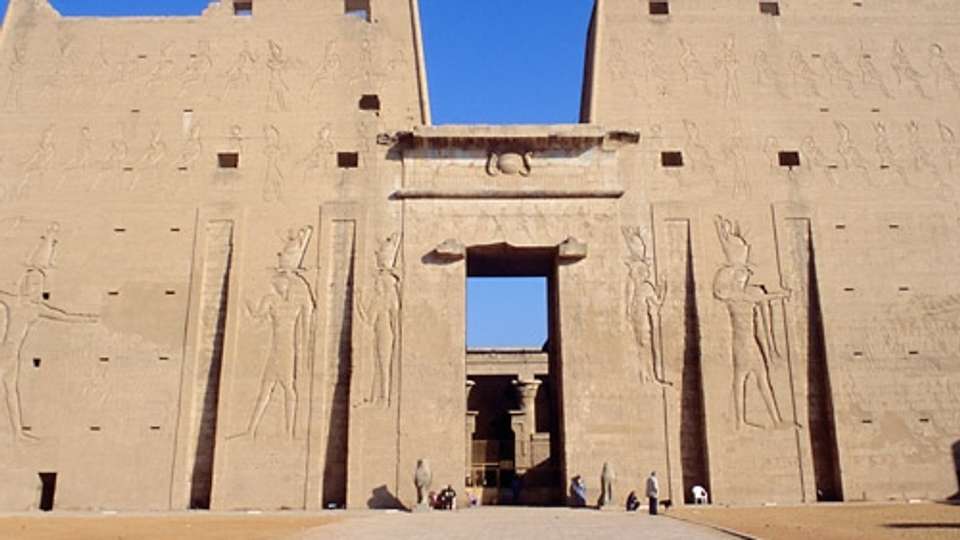 Day trip to Kom Ombo and Edfu temples from Aswan  - Emo Tours - Egypt - Image 2