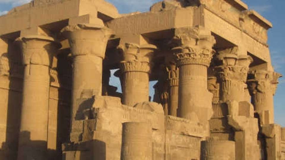 Day trip to Kom Ombo and Edfu temples from Aswan  - Emo Tours - Egypt - Image 3