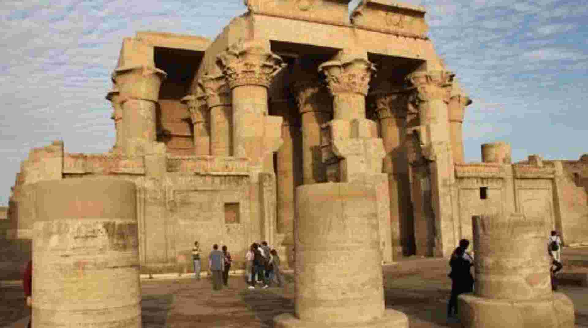 Day trip to Kom Ombo and Edfu temples from Aswan 