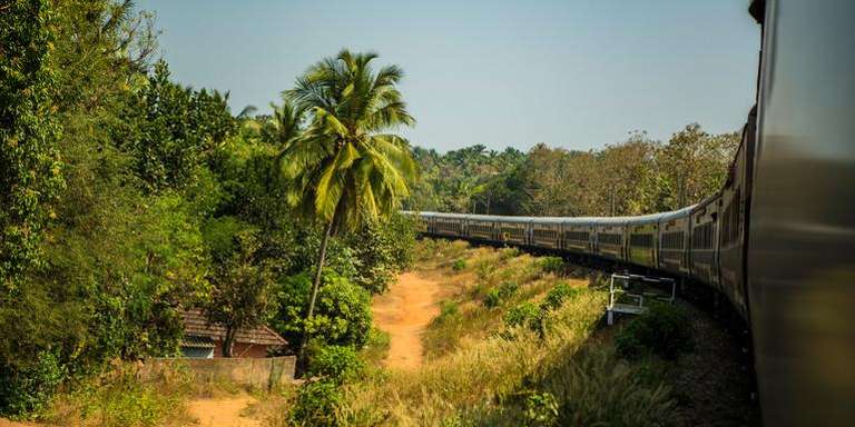 Delhi to Kochi: Hampi Ruins & The Taj Mahal trip - alternative tour available