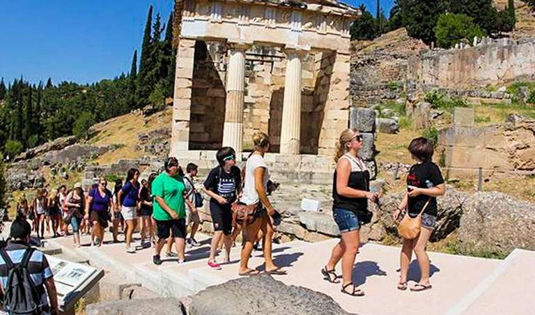 Delphi & Meteora 2D/1N trip - alternative tour available