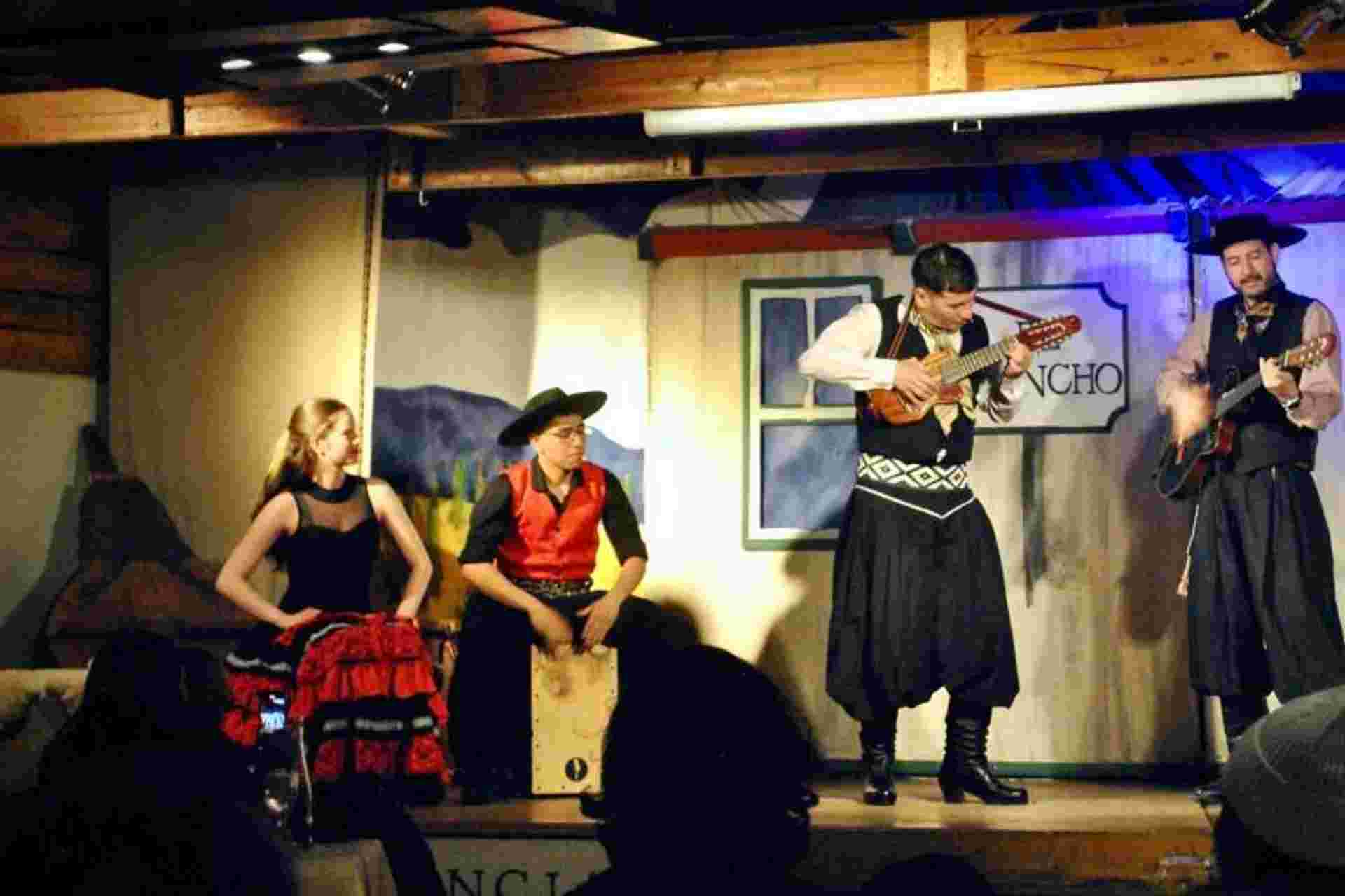 Dinner & Show at Estancia 25 de Mayo, El Calafate