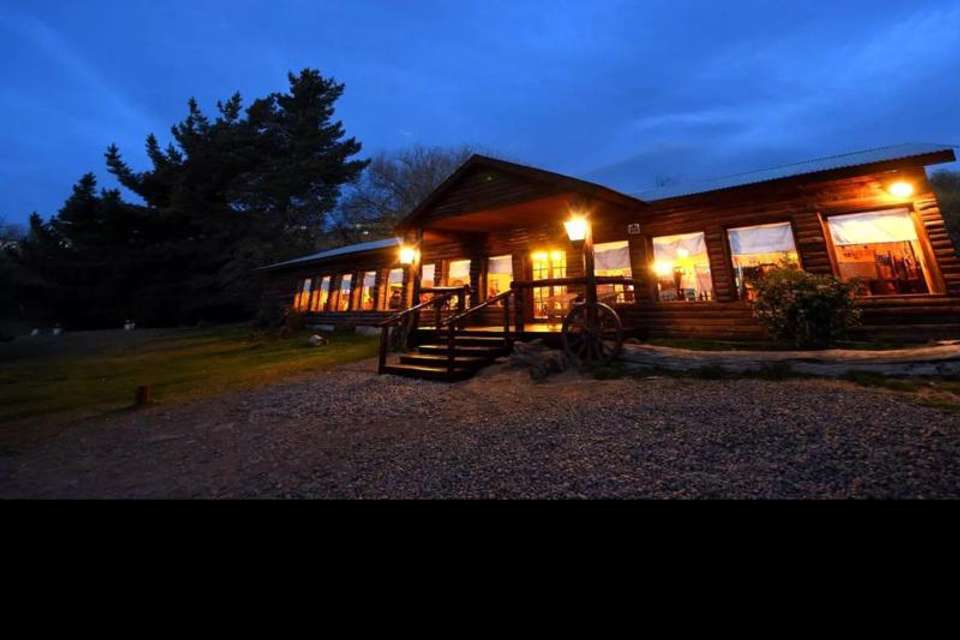 Dinner & Show at Estancia 25 de Mayo, El Calafate - Tangol Tours - Argentina - Image 9