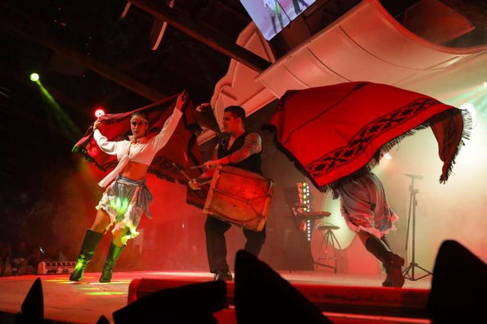 Dinner & Show at Rafain Cataratas in Iguazu - Tangol Tours - Brazil - Image 3