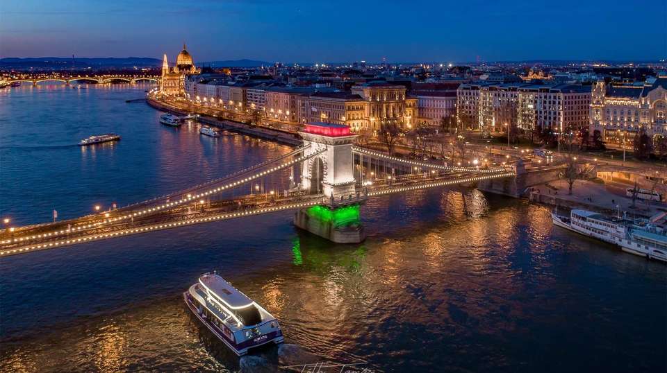 Dinner Cruise with Folklore & Operetta Show - Silverline Cruises - Hungary - Image 3