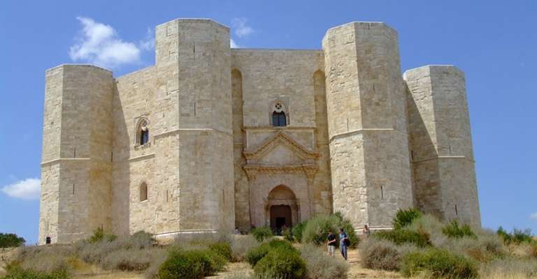 Discover Castel del Monte (UNESCO) - 2 Hour Guided Tour  trip - alternative tour available