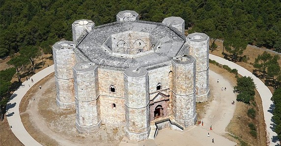 Image 2 of 7