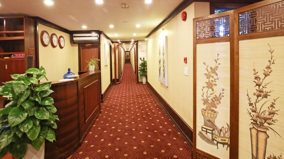 Image 5 of 9