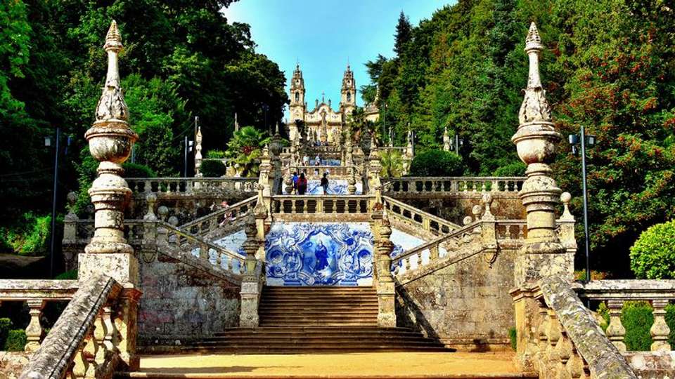 Discover Lisbon, Porto and the Douro Valley (port-to-port cruise) - Tweet World Travel - Portugal - Image 4