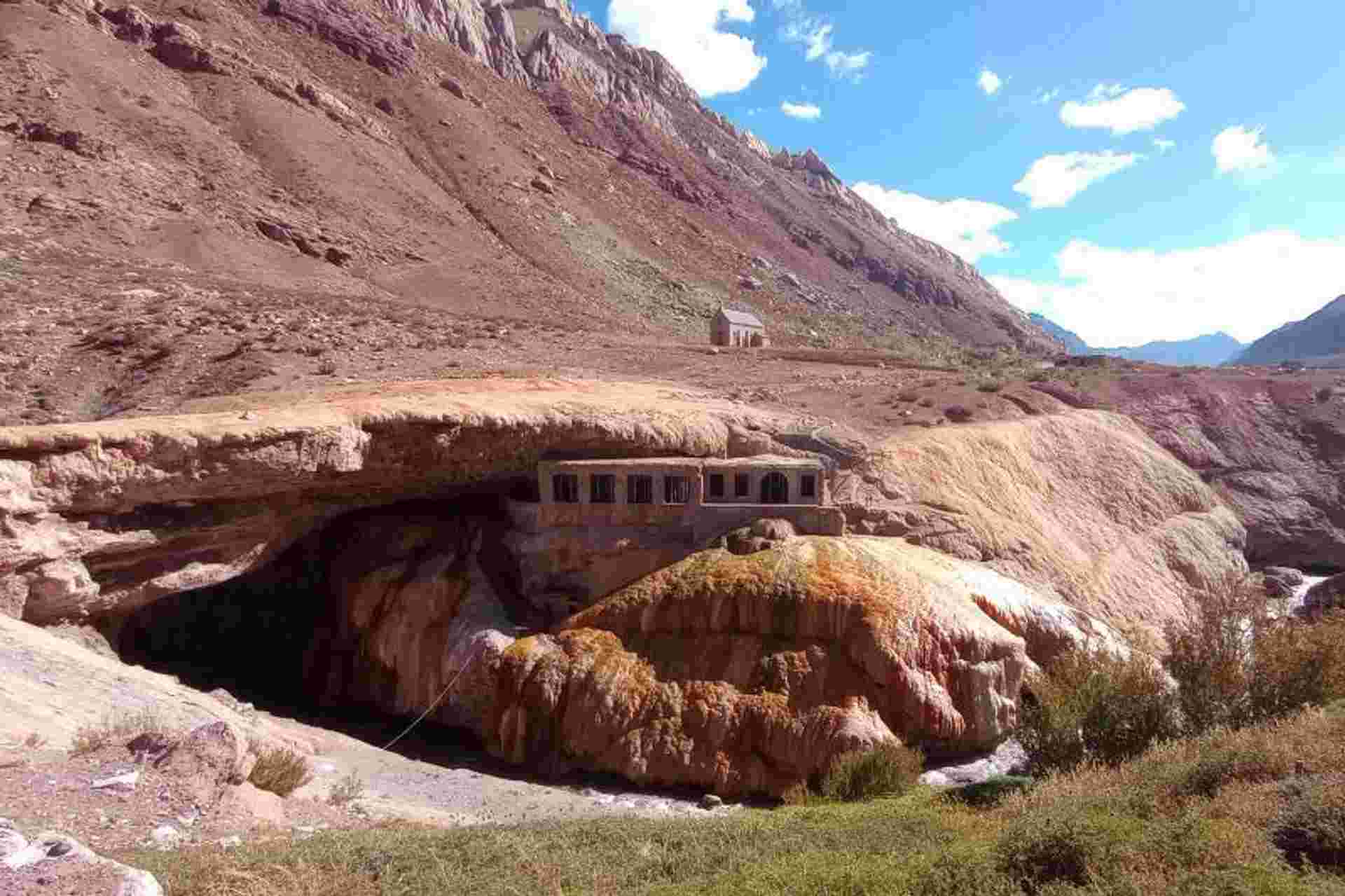 Discover Mendoza: Andes Adventure with Airport Transfers