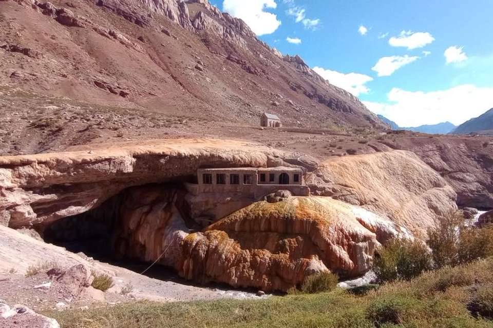 Discover Mendoza: Andes Adventure with Airport Transfers - Tangol Tours - Argentina - Image 1