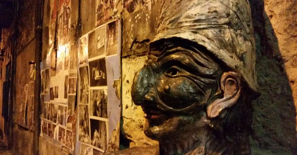 Discover naples: 2-hour guided walking tour - Associazione Culturale "le Terre Di Federico" - Italy - Image 8