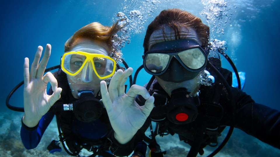 Discover Scuba Diving in Dubai - Nemo Diving Center - UAE - Image 1