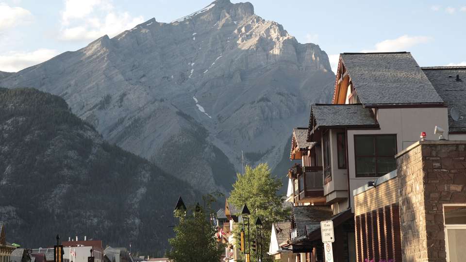 Journeys: Discover the Canadian Rockies - Westbound - G Adventures - Canada - Image 3