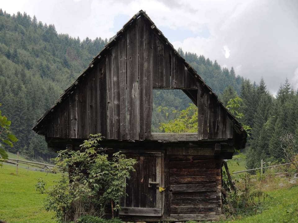 Discover Transylvanian Carpathian Villages in Romania - Bamba - Romania - Image 3