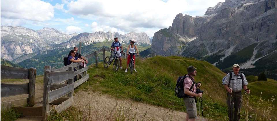 Dolomites Guided Hike - Utracks - Italy - Image 7
