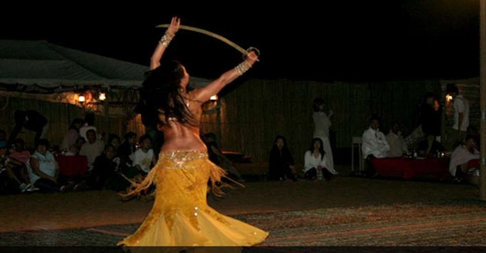 Dubai Desert Safari incl. Dinner - Travelux Day Tours L.l.c - UAE - Image 4