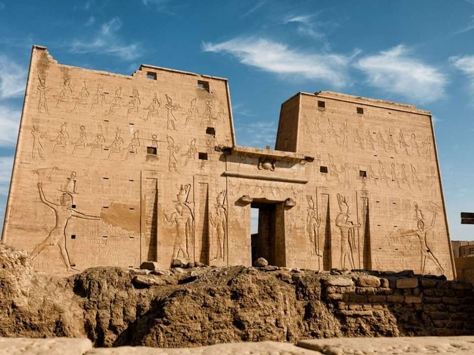 Egyptian Wonders: Nile Cruise & Ancient Treasures Luxury Tour - Tweet World Travel - Egypt - Image 5